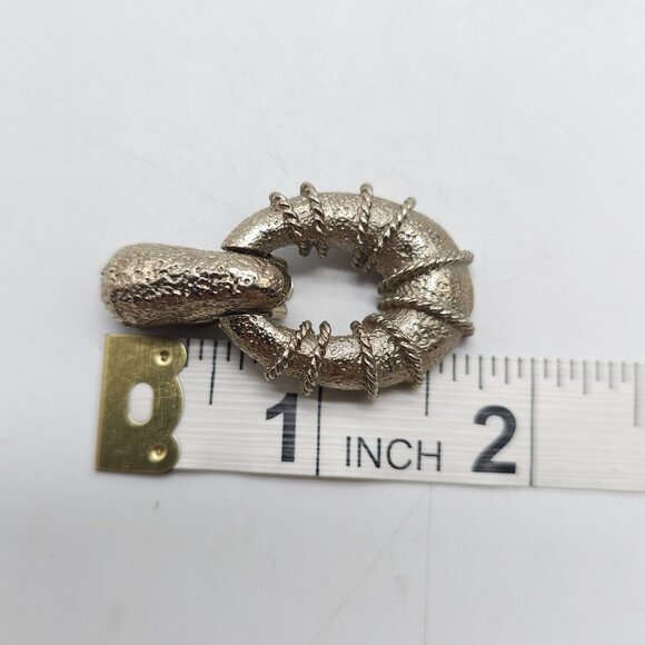 Textured Silver Tone Clip On Door Knocker Earrings Ribbed Oval Design - Picture 4 of 4